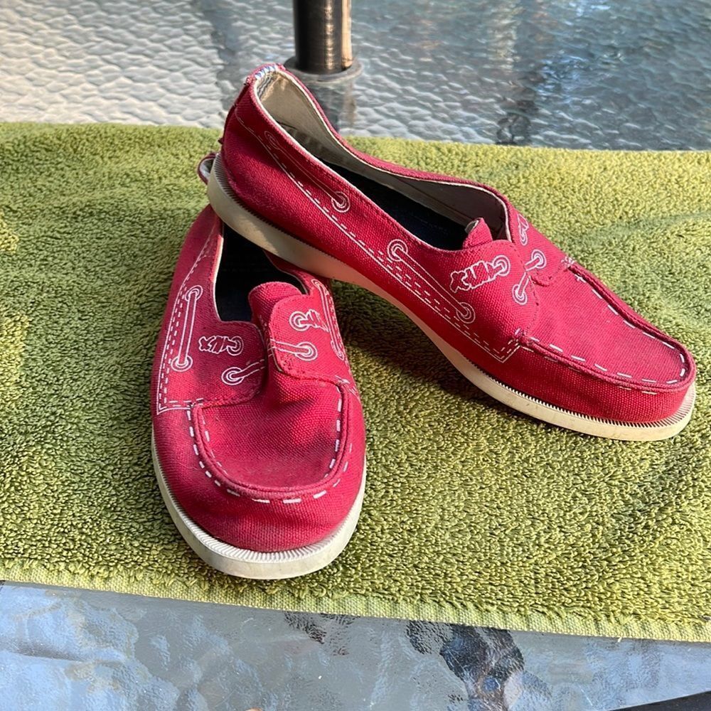 Sperry topsiders women’s size 7 this is a band of outsider shoes, fun shoes.